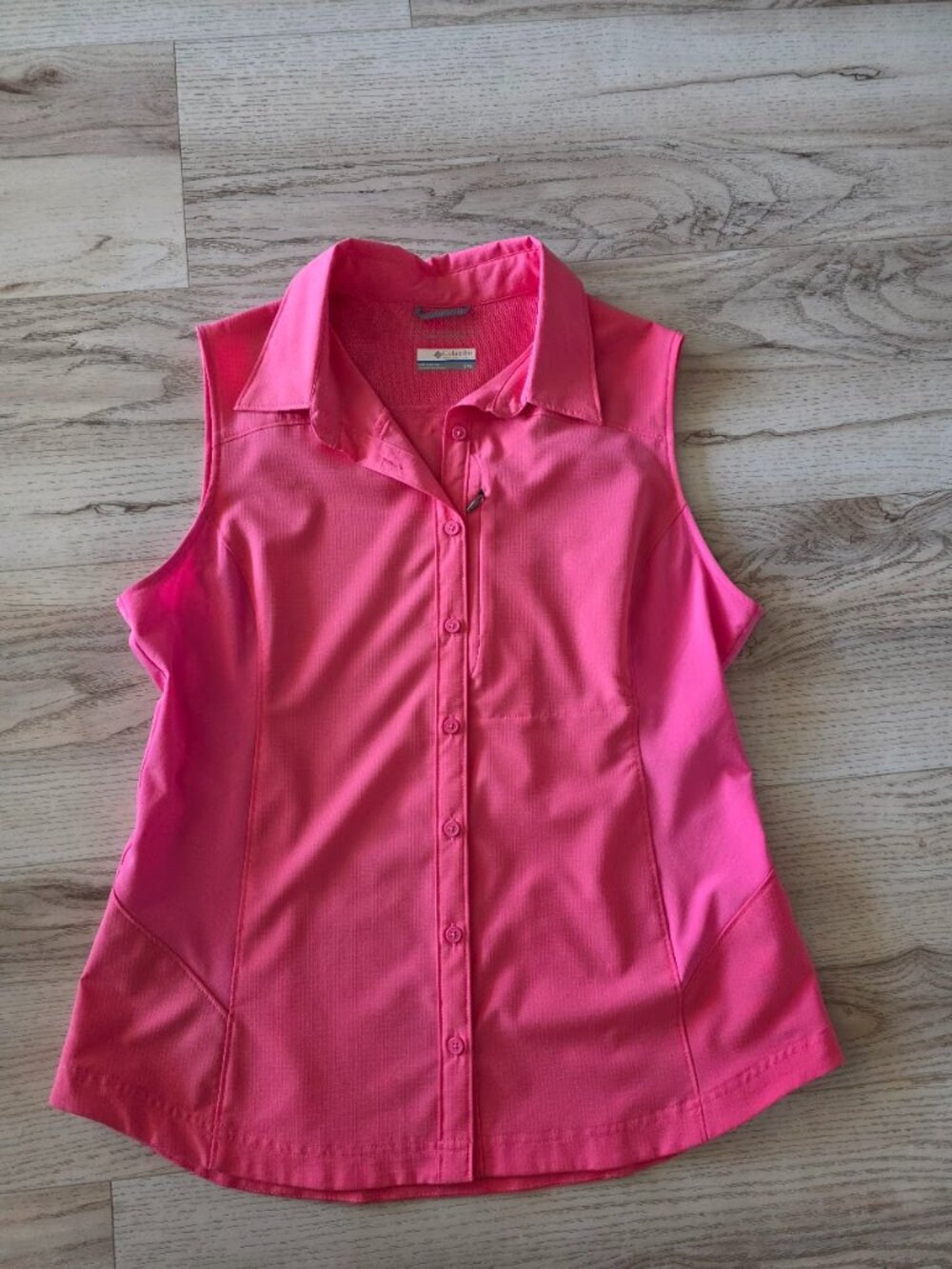 Columbia Women’s Large Pink Sleeveless Hiking Shirt - Like New - UPF 40